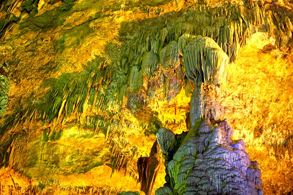 Dragon Palace Cave (Longgong Caves)